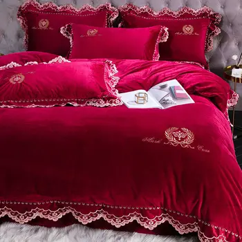 

European Royal Thickened Velvet Fleece 4 Pcs Embroidery Bedding Set Goldn Wave Lace Solid Color Duvet Cover Sheet Pillowcase