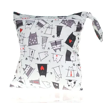 

TPU Waterproof Reusable 28x30cm Diaper Printed Pocket Nappy Bags Travel Wet Dry Bags Small Size Bag Mummy Bag