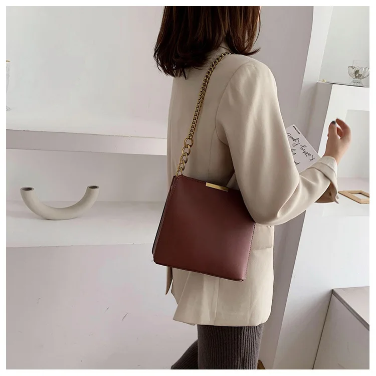 12212226880_2051307013