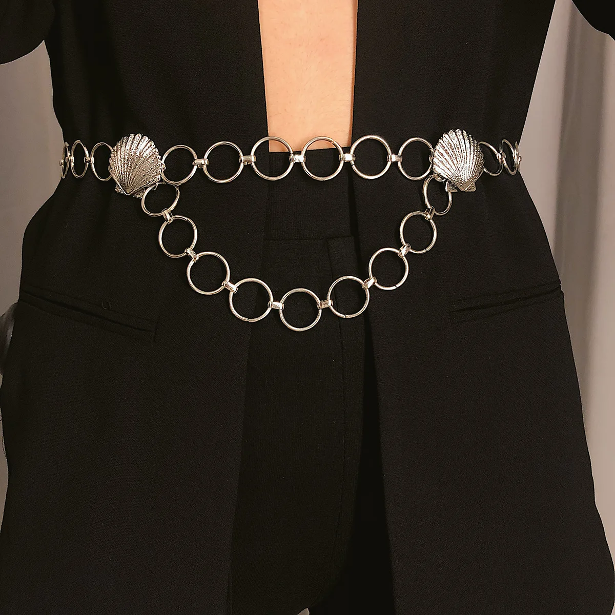 

Europe And America Accessories Cool Relief Pendant Versatile Waist Women's Simple Scallop Circle Geometry Tassels Waist Chain