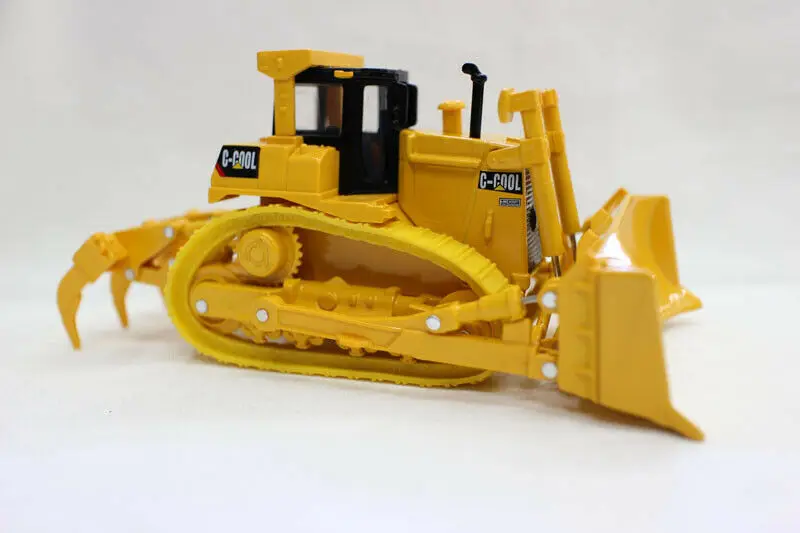 C-COOL Track-Type Tractor Engineering Vehicle Model 1:64 Scale Diecast Toy Gift C-COOL Track-Type Tractor Engineering Vehicle Model 1:64 Scale Diecast Toy Gift
