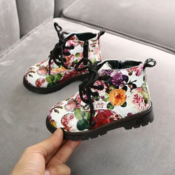 

Children's Martin boots for girls boys patent leather boots for girls Retro Style casual shoes for kids printing Sports Sneakers
