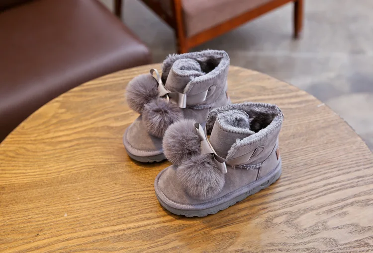 Детская зимняя хлопковая обувь с шариками; ботинки с мягкой подошвой; нескользящая обувь для малышей; детская бархатная обувь принцессы