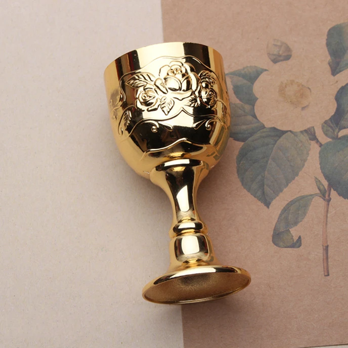 

1pc European style Metal Wine Cup Vintage Wine Glass Cup Copper Goblet Wineglass Water Carving Pattern Handicrafts