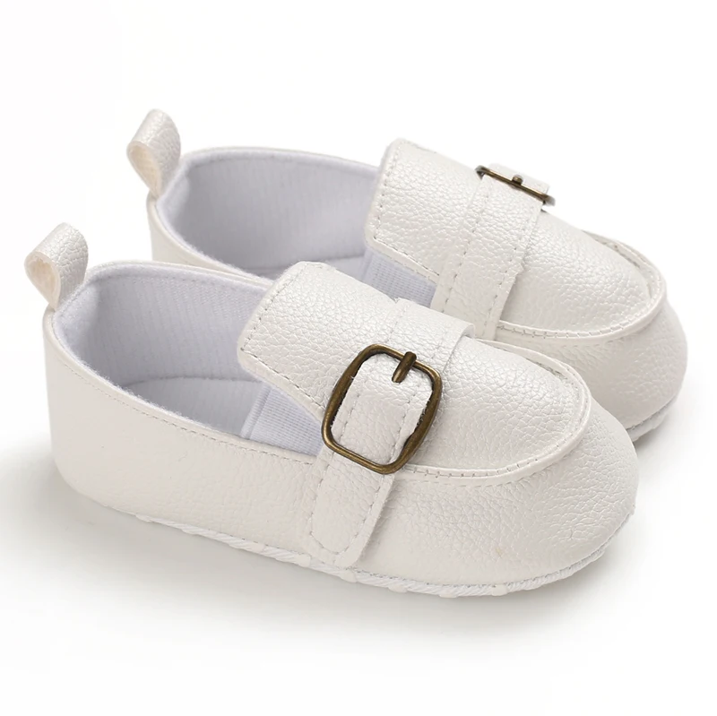 Обувь для новорожденных малышей; повседневная кожаная обувь для маленьких мальчиков и девочек; мягкая однотонная обувь для кроватки; первые ходунки - Цвет: Белый