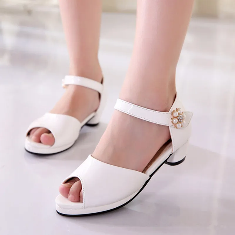 Batch spot sales 2020 summer new girl leather sandals children's princess high heels black white girls wedding party dance shoes
