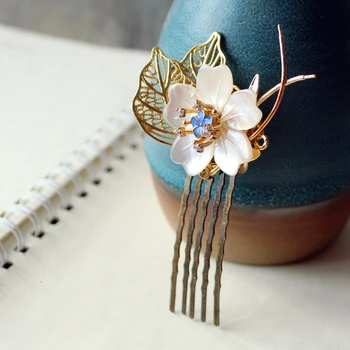 

White Shell Flower Hair Comb Gold Leaves Hair Pins Elegant Wedding Accessories Vintage Hair Ornaments