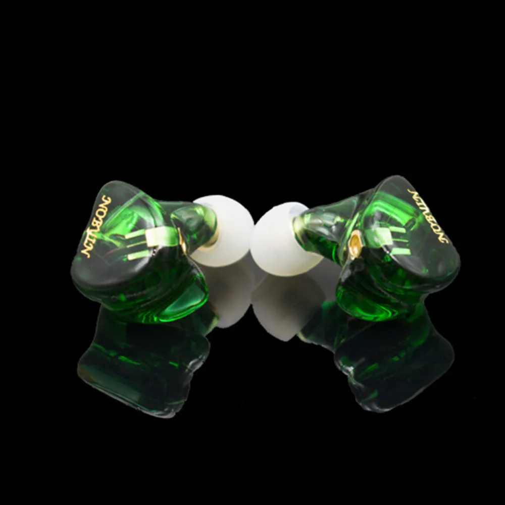 11078159755_1602851364