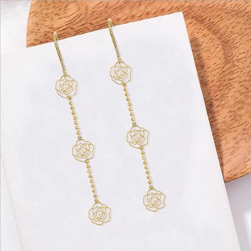 Classic Temperament Golden Rose Flower Pendant Earrings Jewelry Vintage Metal Hollow Carved Flower Earrings Accessories Gifts