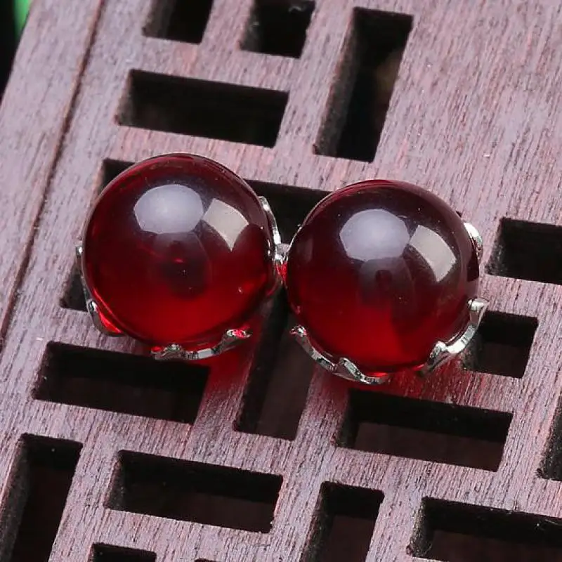 Женские серьги-гвоздики из натурального Балтийского янтаря ювелирные изделия