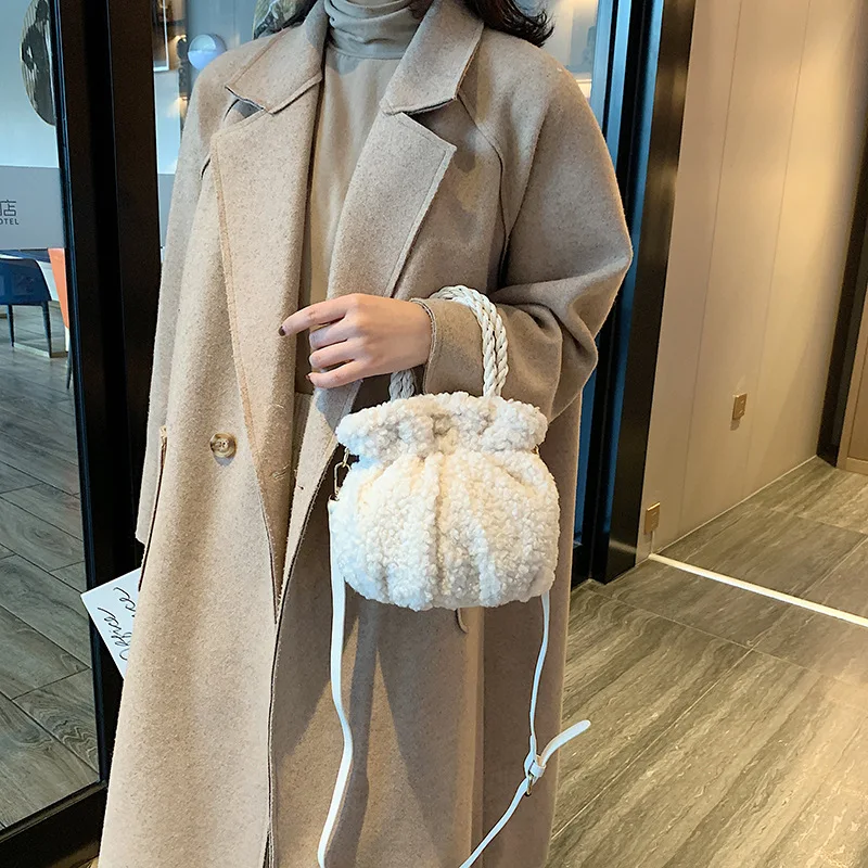 

Autumn And Winter INS Fashion Lambs Wool Bag Women's 2019 New Style Korean-style Versatile Shoulder Fashion Hand Bucket Bag