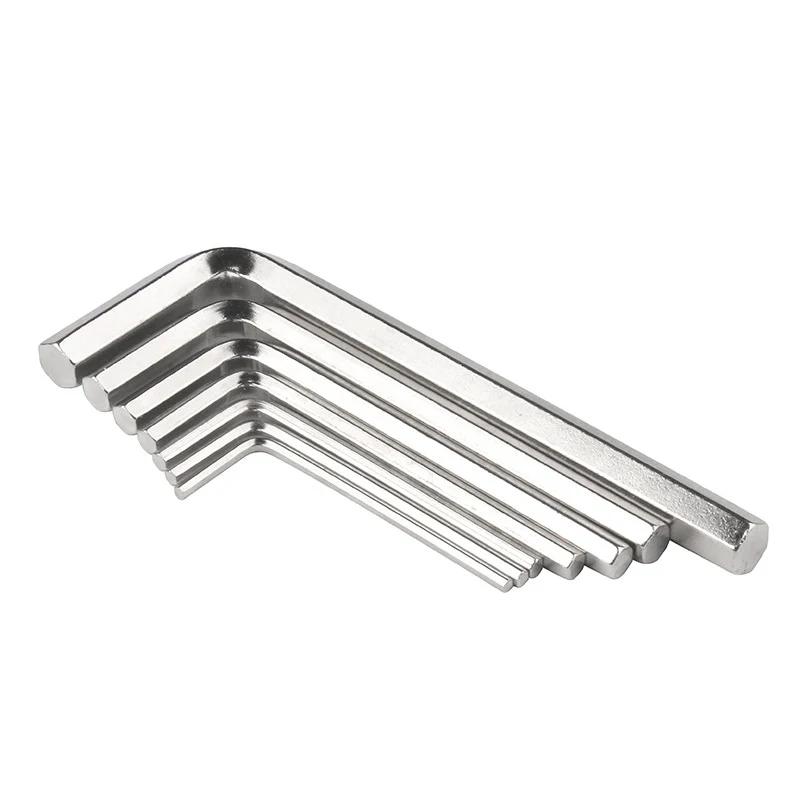 Gros plan sur les embouts hexagonaux du jeu de 7 clés Allen mini, kit micro outils entretien, montrant les tailles de 0.9 à 4mm.