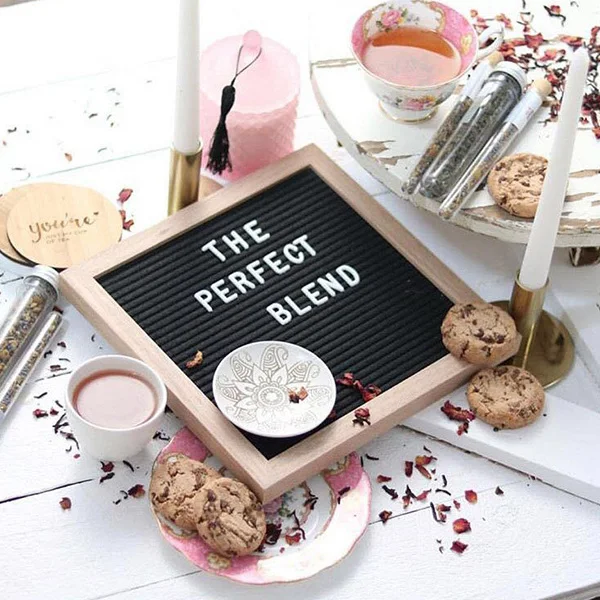 

Felt Letter Board Wooden Frame Changeable Symbols Numbers Characters Message Boards for Home Office AUG889