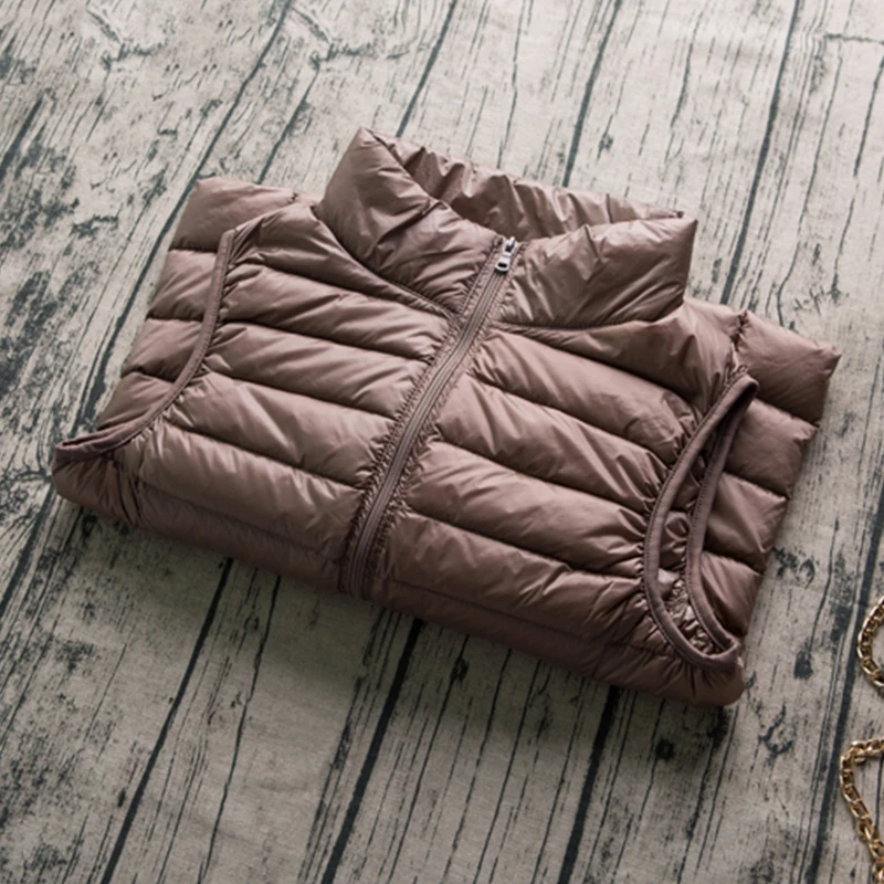 New Autumn Women Middle-aged Duck Down Vest Ultra Light Soft Warm Vests Stand Collar short Down Cotton Waistcoats cc1218 - Color: Photo Color