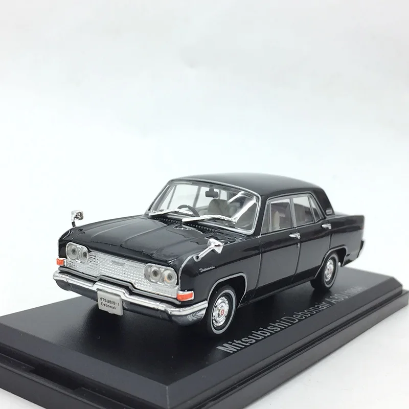 1/43 весы моделирование Mitsubishi Debonair A30-1964 коллекция дисплей бутик модель сплава литья под давлением винтажная модель автомобиля - Цвет: Черный