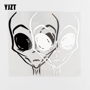

YJZT 11.4X14.7CM Alien Funny Vinyl Car Sticker Space Decal Black / Silver 10A-0191