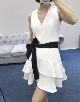 

Women Dress Elegant Dress V-neck Belt Mini Dress