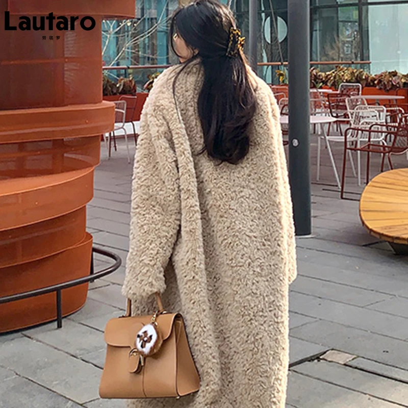 Lautaro zimowy długi, w stylu Oversized Shaggy Fuzzy ciepły gruby puszysty płaszcz ze sztucznego futra kobiet skrzydła klapa stylowa luksusowa koreańska moda 2021 2 Lautaro zimowy długi, w stylu Oversized Shaggy Fuzzy ciepły gruby puszysty płaszcz ze sztucznego futra kobiet skrzydła klapa stylowa luksusowa koreańska moda 2021 2