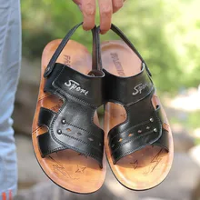 Новинка; летние мужские сандалии; мужские пляжные сандалии из дышащей кожи; брендовая мужская повседневная обувь; удобные повседневные недорогие сандалии без застежки; 12,3