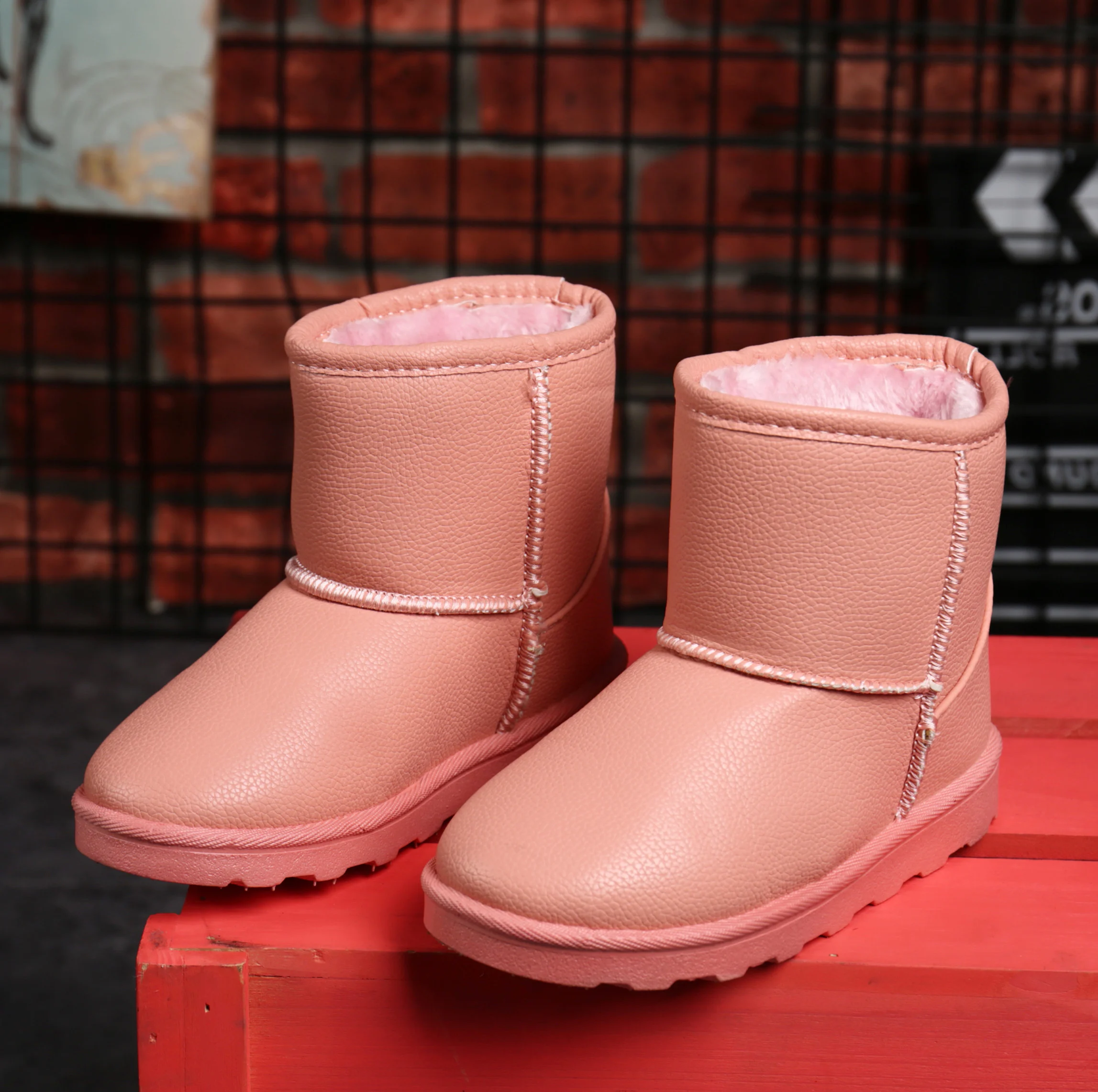 

OZERSK Women Snow Boots Warm Short Fur Plush Winter Ankle Boot Plus Size Platform Shoes Female Comfortable Boots Drop Shipping