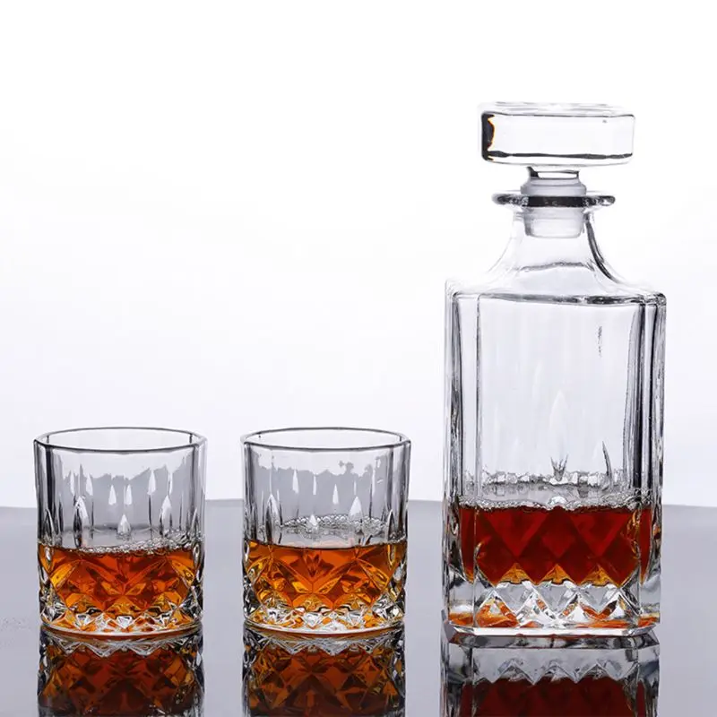 

Whiskey Decanter and Glasses Barware Set, for Liquor Scotch Bourbon Wine or Vodka - Includes 2 Whisky Glasses D5BD