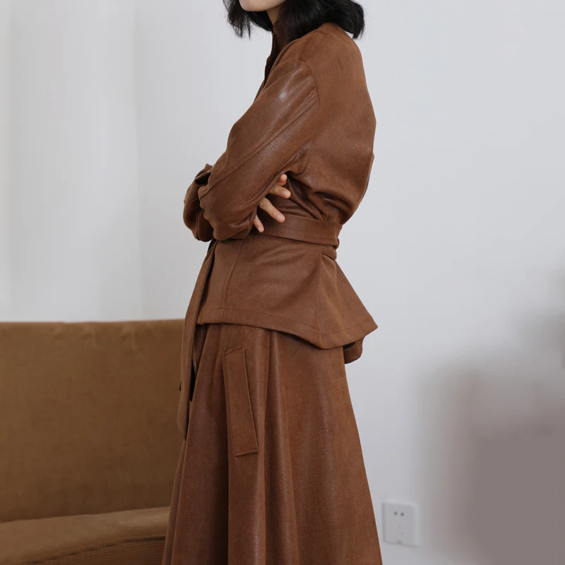 TWOTWINSTYLE комплект из искусственной кожи из двух предметов для женщин пальто с длинным рукавом и стоячим воротником юбки с высокой талией женские костюмы модные новые