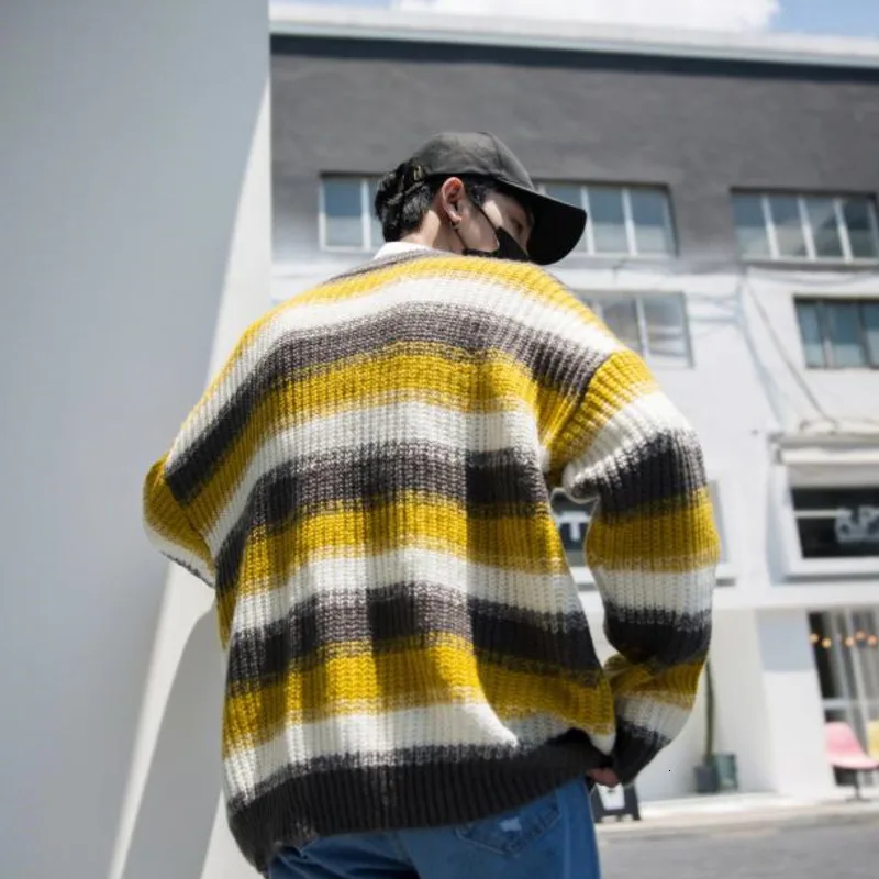 UYUK 2019 Autumn And Winter Models Wild Trend Loose Casual Striped Stitching Contrast Color Knit Round Neck Sweater UYUK 2019 Autumn And Winter Models Wild Trend Loose Casual Striped Stitching Contrast Color Knit Round Neck Sweater