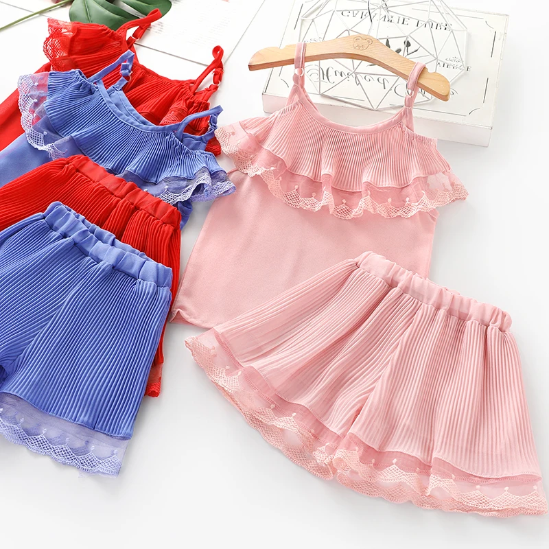 

Комплект одежды для маленьких девочек, пляжный костюм для отдыха, новинка 2021 года, летний топ + шорты, комплект детской одежды из 2 предметов комплект одежды для девочек, детский спортивный костюм