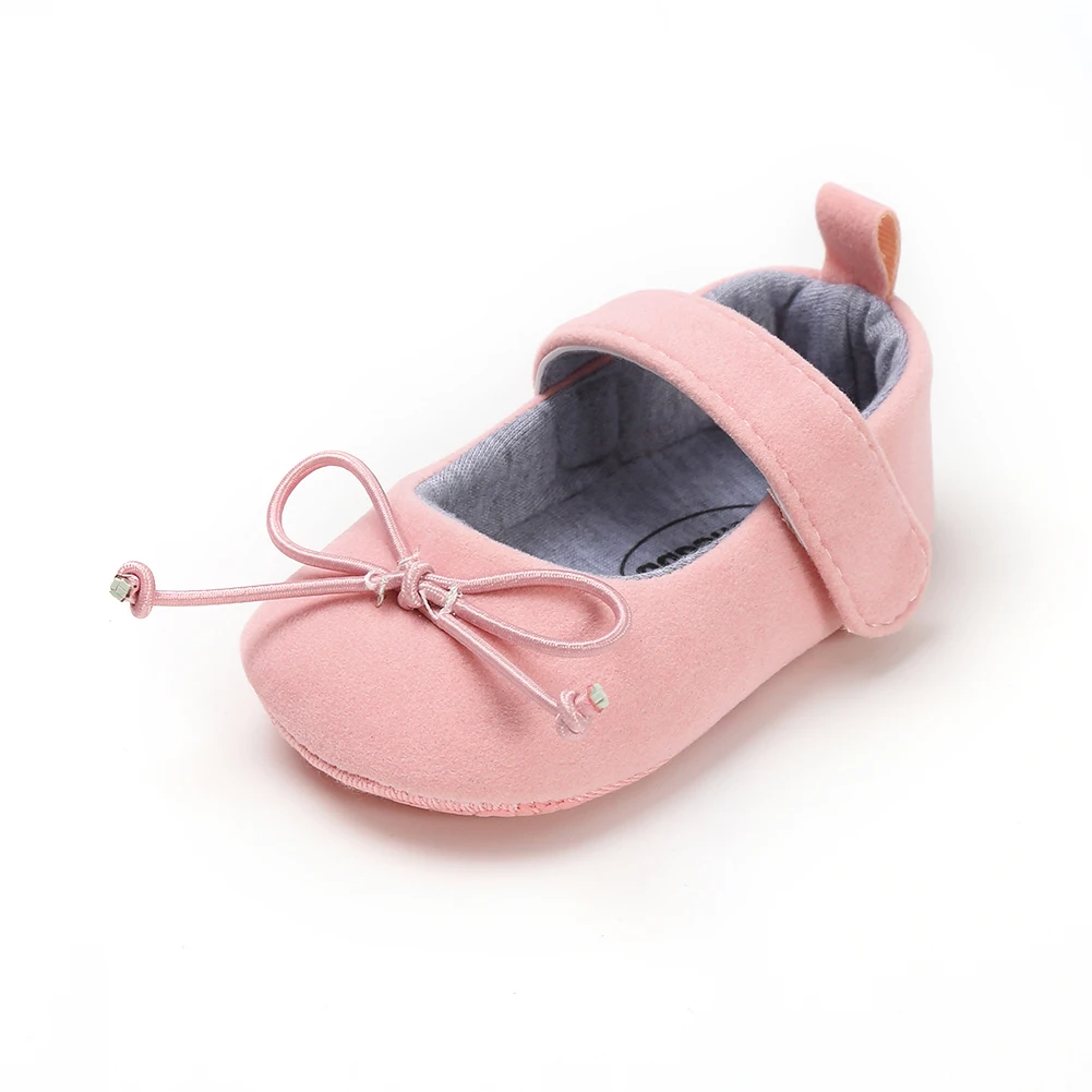 Детская обувь для младенцев Одежда для маленьких девочек с бабочками; завязанный принцессы обувь мягкая подошва для ползунов, новорожденных кроватки тапочки; нескользящая подошва; на возраст от 0 до 18 месяцев