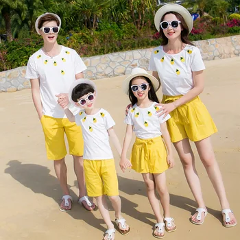 

2020 Summer Father and Daughter Son Matching Clothes Mother Girls Family Look Matching Outfits Mum Mama Mom and Daughter Dress