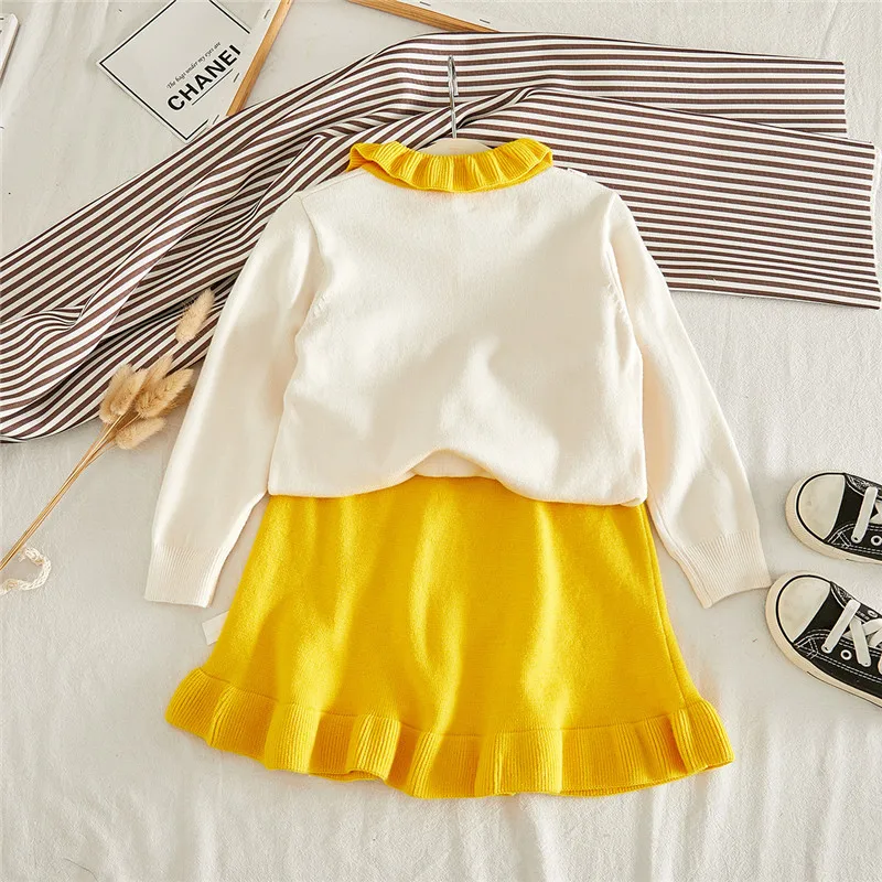 10766217563_281807104