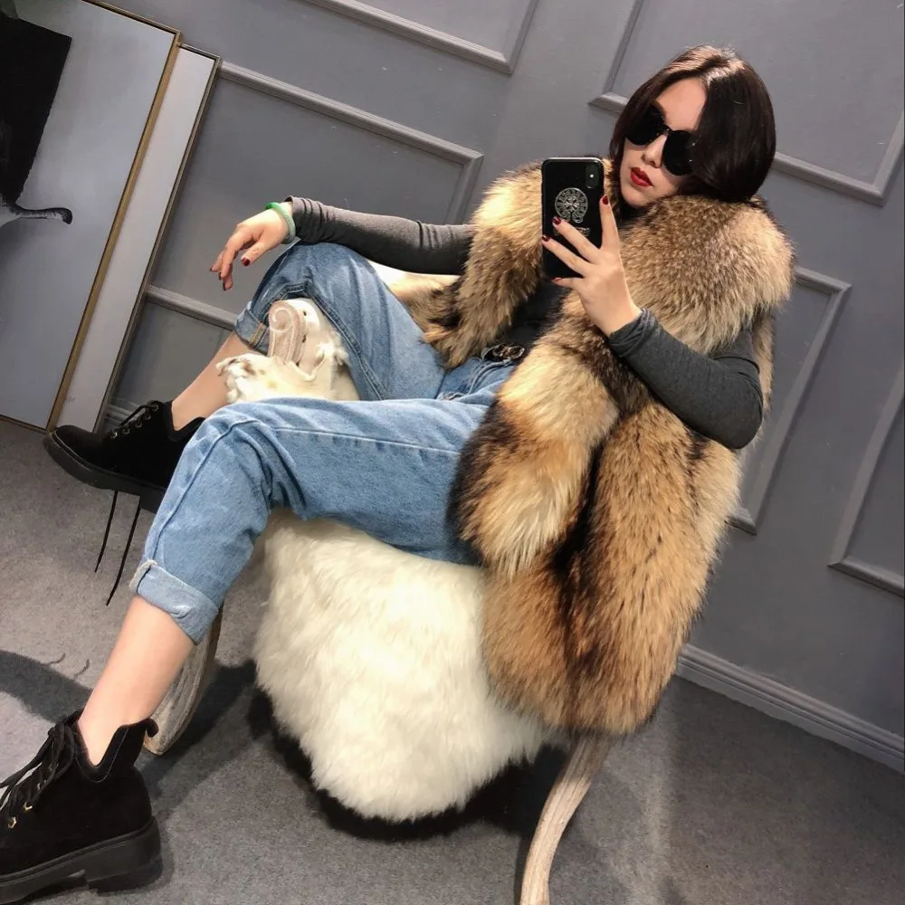 Новое поступление, утепленная уличная одежда, новинка, натуральный мех енота, манто для женщин, без рукавов, теплое натуральное меховое пальто, весна-зима, натуральное меховое пальто