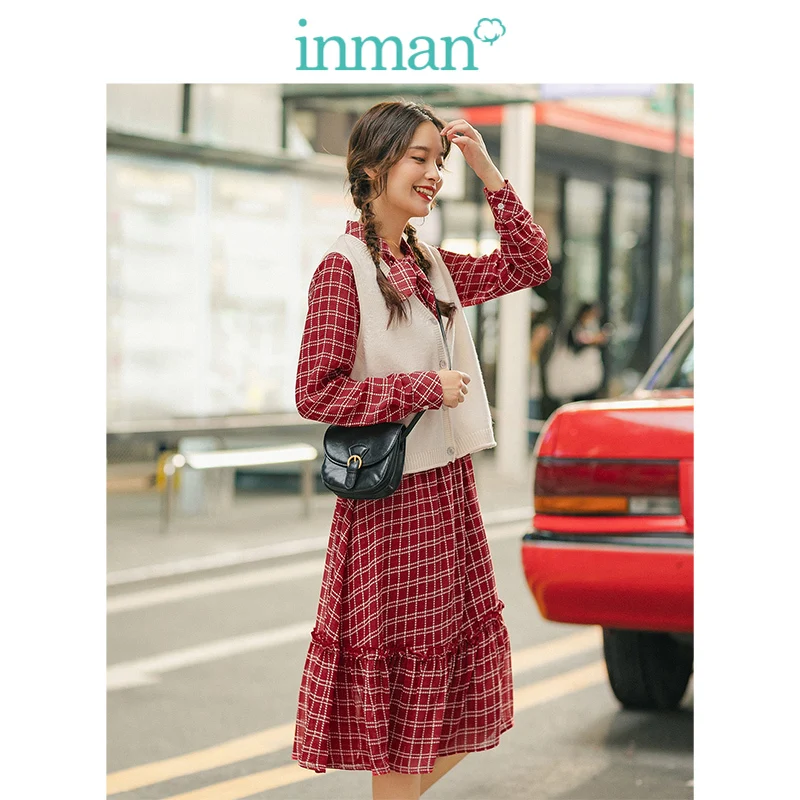 

INMAN 2019 Autumn New Arrival Lacing Collar Plaid Dress with Solid Vest Retro Literary Women Two Pieces Suit