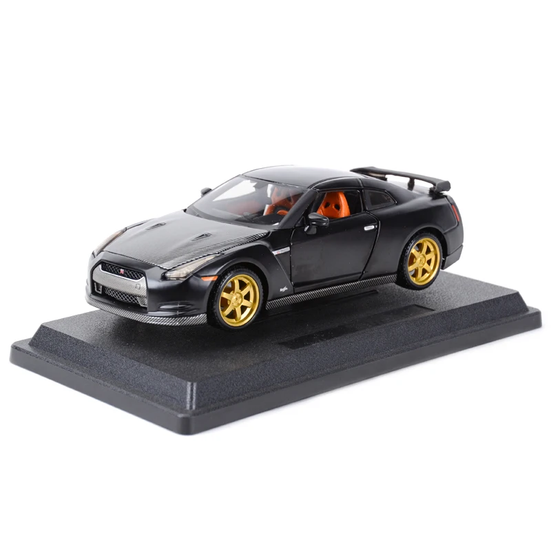Car and Show stand Maisto 1:24 Nissan 2009 GT-R спортивный автомобиль статическая литая модель сплава Модель автомобиля - Цвет: Car and Show stand