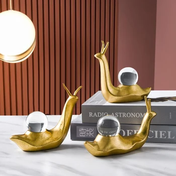 

Crystal Ball Resin Snail Home Decoration Modern Golden Animal Figurines TV Cabinet Wine Desk Creative Snails Miniatures Decor