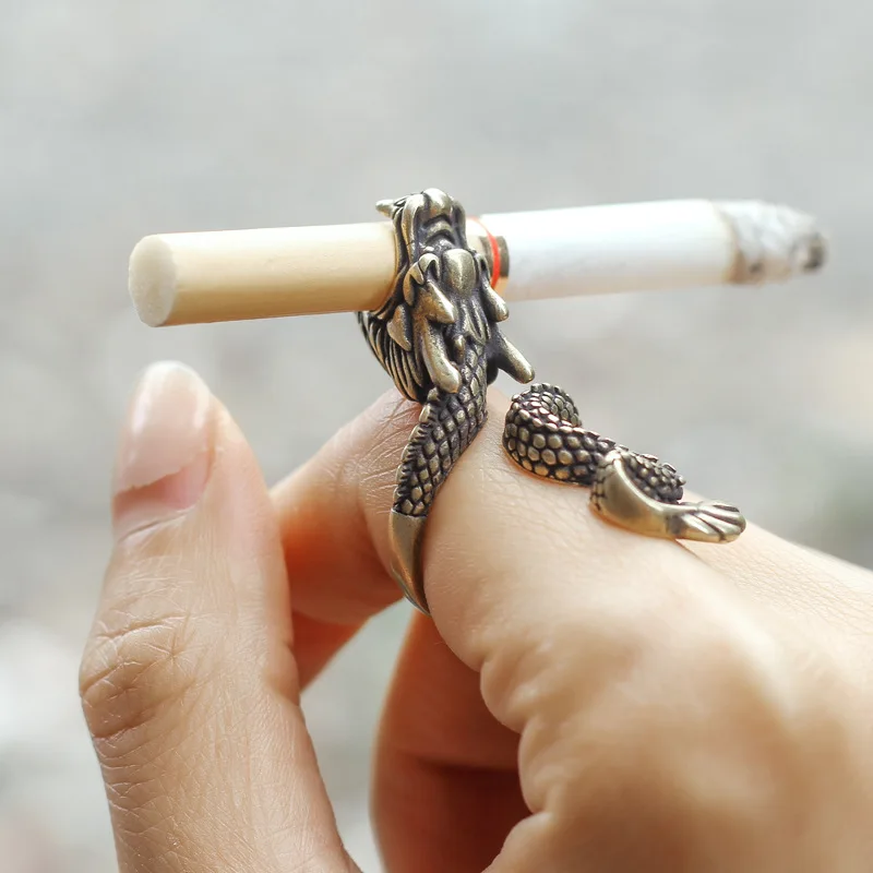 Elegant Lady Smoker Cigarette Holder Ring, Retro Smoking Ring Holder,  Vintage Metal Ring Cigarette Rack Clip for Women's Slim Cigarette Man's  Regular Smoking Accessories (Gold B, M(6.5 17mm)) : : Business,  Industry