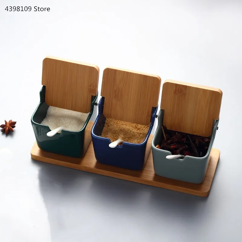 

Kitchen ceramic seasoning jar cruet three-piece creative European household kitchen supplies seasoning box salt shaker