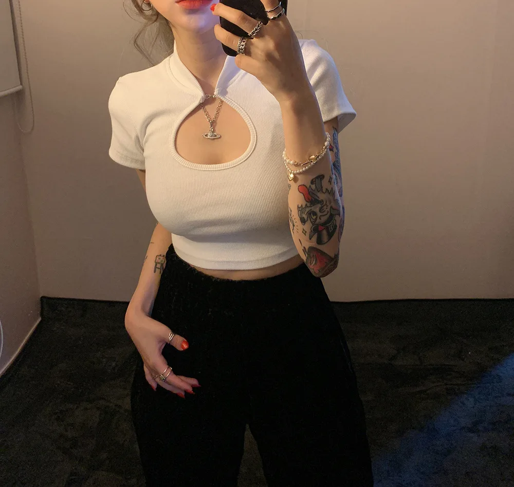 Online Celebrity Charade Sense of Design Sexy