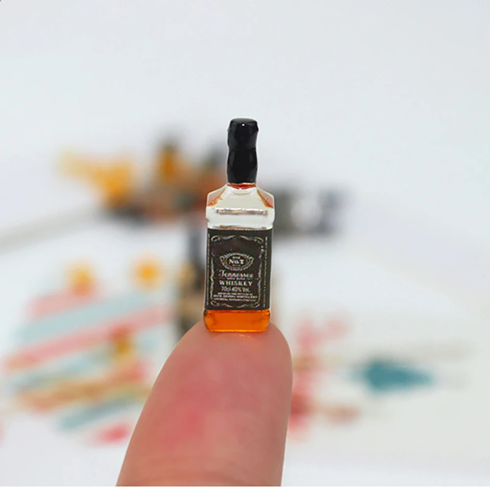 1Pcs 1/12 Dollhouse Miniature Accessories Mini Resin Whisky Bottle Wine Glass Simulation Goblet Model Toys for Doll House Decor 1Pcs 1/12 Dollhouse Miniature Accessories Mini Resin Whisky Bottle Wine Glass Simulation Goblet Model Toys for Doll House Decor