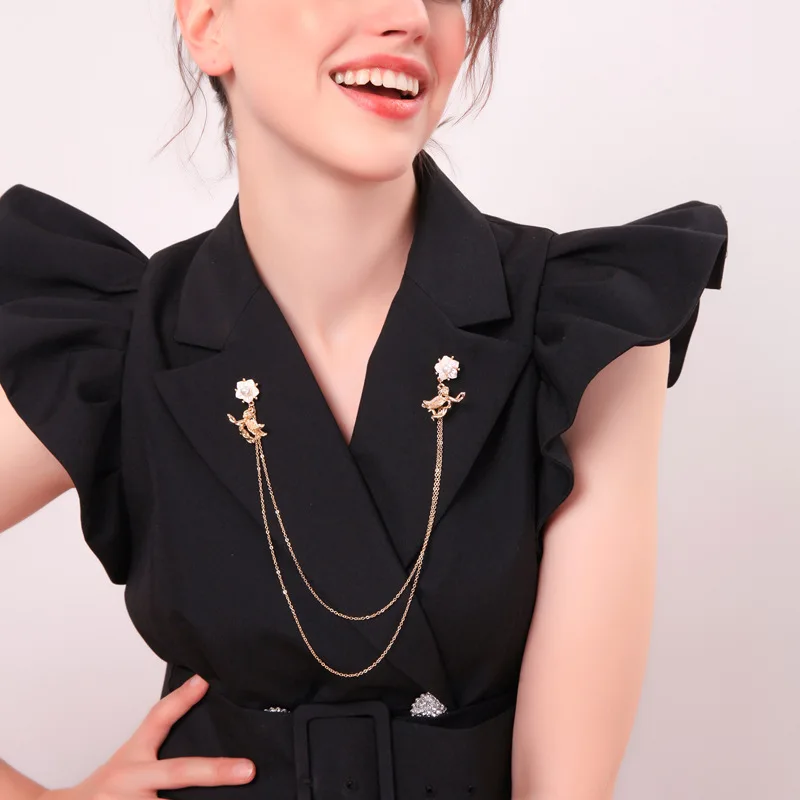 

Creative Flowers Pearl Shell Angel Brooch Female Fashion Temperament Dress Collar Pin Accessories 2019 New Wave