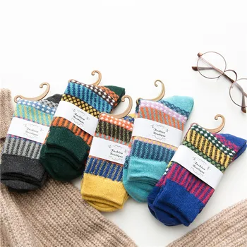 

New Design Fashion 5 Pair Vintage Women Winter Cold Soft Warm Socks Thick Knit Tube Socks New Year Sock Gift For Adult