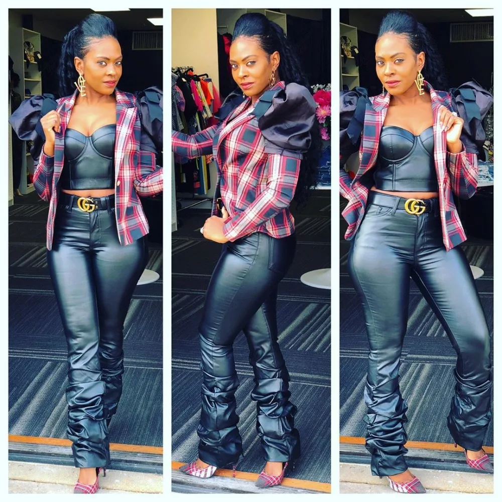 12865430647_1135413410