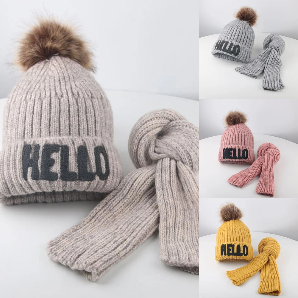 Зимняя теплая Милая вязаная Круглая Шапочка с помпоном и надписью «HELLO» для маленьких мальчиков и девочек, комплект с шарфом, Новинка