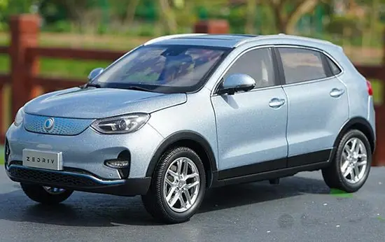 Baby Blue 1:18 Zedriv GX5 SUV литая модель с маленьким подарком, новая энергетическая Чистая электрическая металлическая модель внедорожника - Цвет: Baby Blue