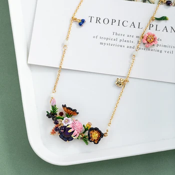 

Collares Autumn Winter Sweater Women Flower Sapphire Personality Long Necklace Designer Small Crowd Temperament Ins Fashion