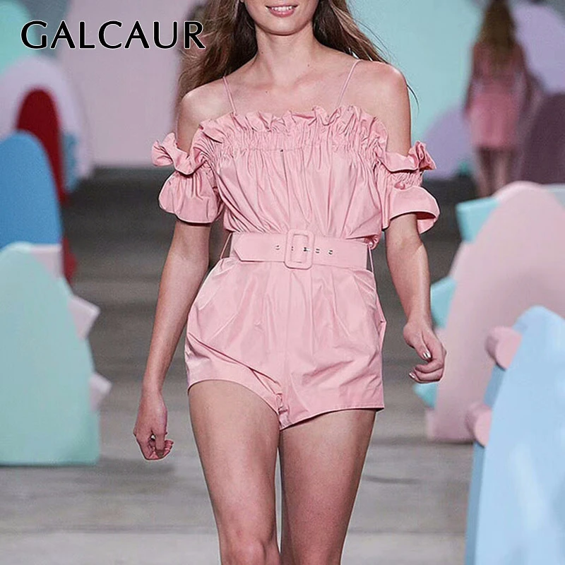 Женский пляжный костюм GALCAUR с воротником лодочкой открытыми плечами и оборками