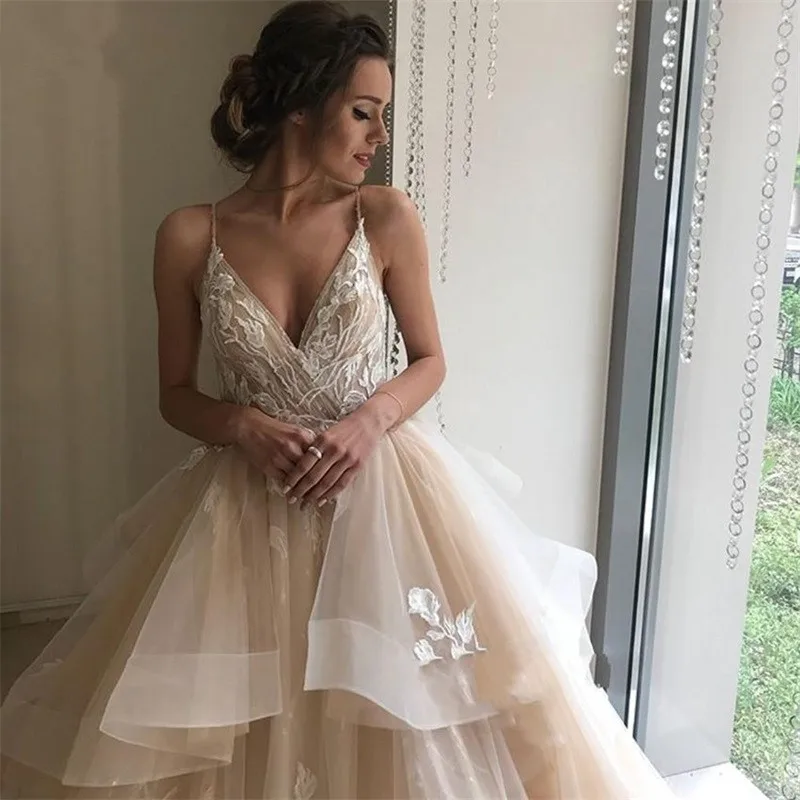 

Pretty Champagne Floral Lace Wedding Dresses 2020 Sexy Backless Ruffles Puffy Bridal Gowns Beach Wedding Gowns Vestido De Noiva