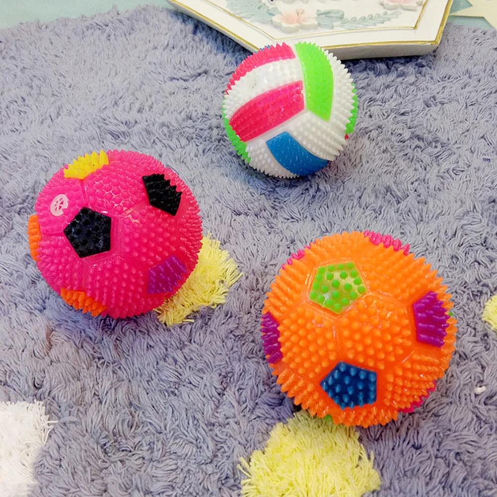 1Pcs Colored lights LED Flashing Light Up Color Changing Sound Bouncing Funny Dog Ball Bite-resistant Pet Toy