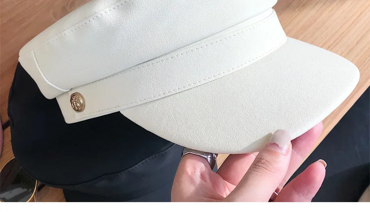 12483101562_765609088