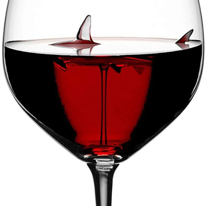Red Wine Glasses with Shark Inside Goblet Glass Lead-Free Clear Glass for Home Bar Party TB Sale
